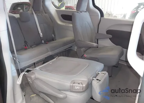 2017 Chrysler Pacifica Touring from USA, damaged, VIN 2C4RC1DG0HR514704